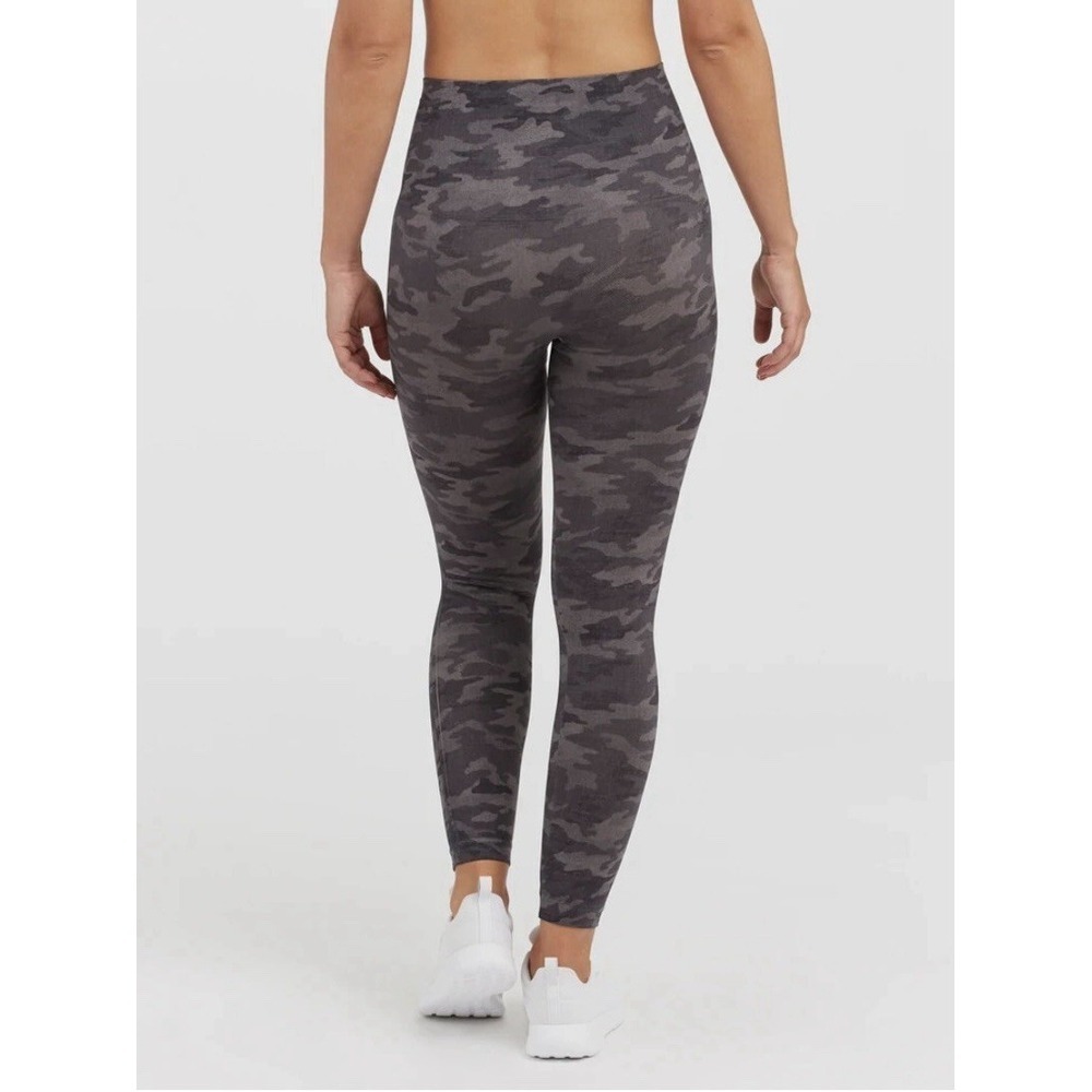 Spanx Look At Me Now Camo Seamless Leggings Women's Size Medium Heather Gray - Picture 2 of 9